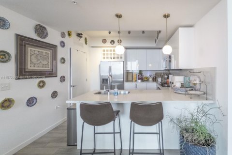 Condominio en venta en Miami, Florida, 2 dormitorios, 113.71 m2 № 2033250 - foto 6