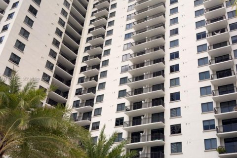 Condominio en venta en Miami, Florida, 2 dormitorios, 113.71 m2 № 2033250 - foto 27