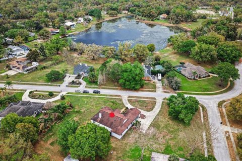 House in Lutz, Florida 4 bedrooms, 236.34 sq.m. № 2098481 - photo 5
