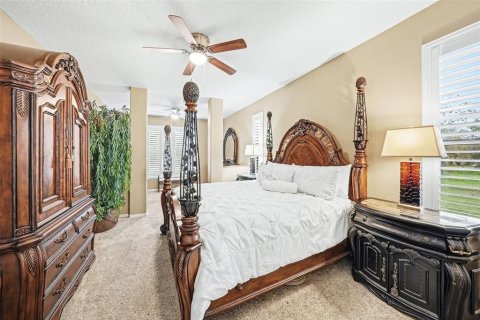 House in Lutz, Florida 4 bedrooms, 236.34 sq.m. № 2098481 - photo 8