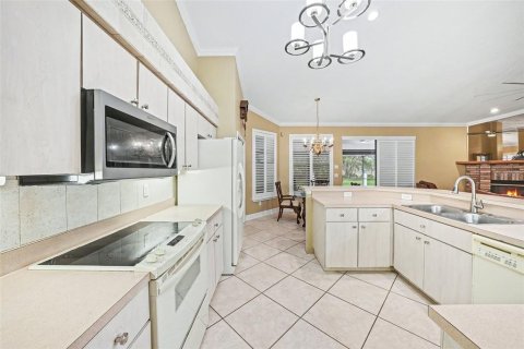 House in Lutz, Florida 4 bedrooms, 236.34 sq.m. № 2098481 - photo 14