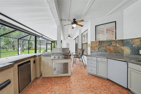 House in Lutz, Florida 4 bedrooms, 236.34 sq.m. № 2098481 - photo 28