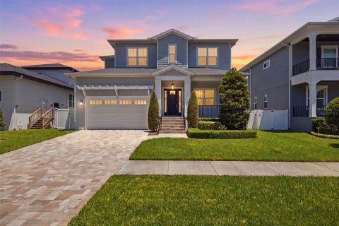 House in Tampa, Florida 5 bedrooms, 390.38 sq.m. № 2310727