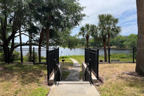 Condo in Maitland, Florida, 2 bedrooms  № 1680299 - photo 29
