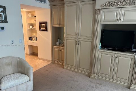 Condo in Bal Harbour, Florida, 2 bedrooms  № 1727164 - photo 3