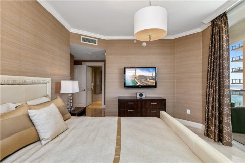 Copropriété à louer à Sunny Isles Beach, Floride: 4 chambres, 254.18 m2 № 1775776 - photo 15