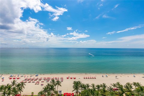 Copropriété à louer à Sunny Isles Beach, Floride: 4 chambres, 254.18 m2 № 1775776 - photo 30
