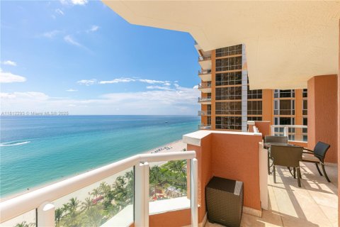 Copropriété à louer à Sunny Isles Beach, Floride: 4 chambres, 254.18 m2 № 1775776 - photo 9