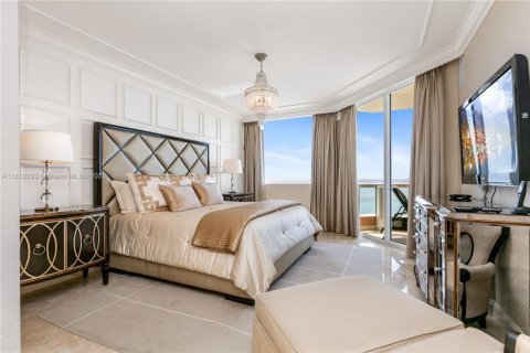 Copropriété à louer à Sunny Isles Beach, Floride: 4 chambres, 254.18 m2 № 1775776 - photo 12