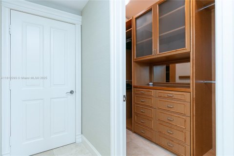 Copropriété à louer à Sunny Isles Beach, Floride: 4 chambres, 254.18 m2 № 1775776 - photo 21
