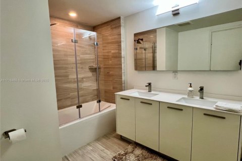 Condominio en alquiler en Miami, Florida, 1 dormitorio, 59.83 m2 № 1689431 - foto 25