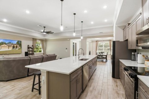 Купить виллу или дом в Хомосасса, Флорида 10 комнат, 281.49м2, № 2096790 - фото 16