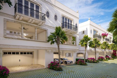 Touwnhouse à vendre à Coral Gables, Floride: 4 chambres, 501.39 m2 № 2022483 - photo 6