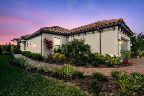 Villa ou maison à Wesley Chapel, Floride 2 chambres, 156.91 m2 № 2400454
