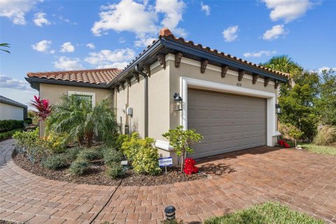 Villa ou maison à vendre à Wesley Chapel, Floride: 2 chambres, 156.91 m2 № 2400454 - photo 2
