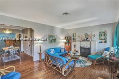 Casa en venta en Miami Shores, Florida, 3 dormitorios, 127.83 m2 № 1980205 - foto 4