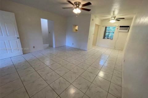 Appartement à louer à Fort Lauderdale, Floride: 1 chambre, 69.68 m2 № 2390076 - photo 5