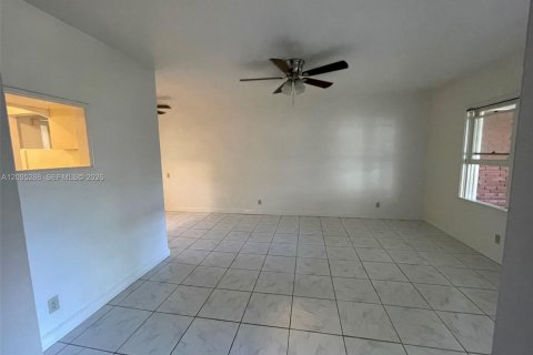 Appartement à louer à Fort Lauderdale, Floride: 1 chambre, 69.68 m2 № 2390076 - photo 10