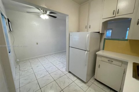 Appartement à louer à Fort Lauderdale, Floride: 1 chambre, 69.68 m2 № 2390076 - photo 2