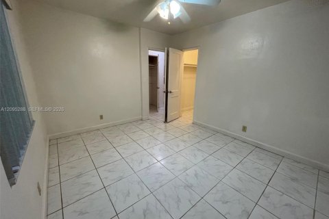 Appartement à louer à Fort Lauderdale, Floride: 1 chambre, 69.68 m2 № 2390076 - photo 13