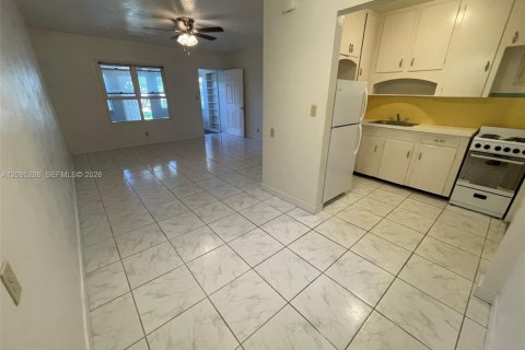 Appartement à louer à Fort Lauderdale, Floride: 1 chambre, 69.68 m2 № 2390076 - photo 3