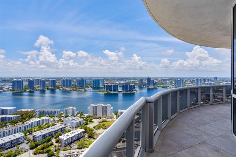 Купить кондоминиум в Санни-Айлс-Бич, Флорида 3 спальни, 207.73м2, № 1896165 - фото 18