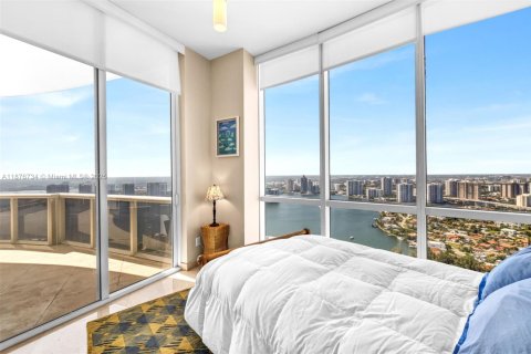 Купить кондоминиум в Санни-Айлс-Бич, Флорида 3 спальни, 207.73м2, № 1896165 - фото 15