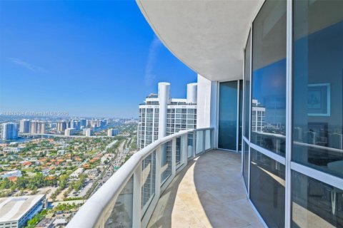 Купить кондоминиум в Санни-Айлс-Бич, Флорида 3 спальни, 207.73м2, № 1896165 - фото 19