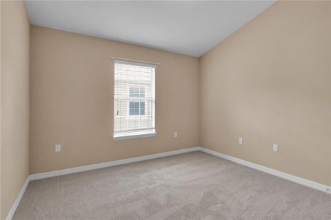 Touwnhouse à vendre à Tampa, Floride: 3 chambres, 137.5 m2 № 2150699 - photo 12