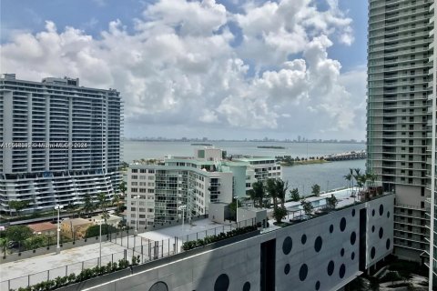 Condo in Miami, Florida, 1 bedroom  № 1862523 - photo 12