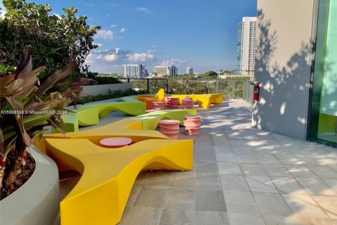 Condo in Miami, Florida, 1 bedroom  № 1862523 - photo 10