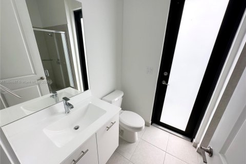 Casa en alquiler en Miramar, Florida, 5 dormitorios, 314.1 m2 № 1947109 - foto 9