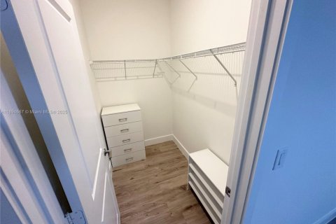 Casa en alquiler en Miramar, Florida, 5 dormitorios, 314.1 m2 № 1947109 - foto 15