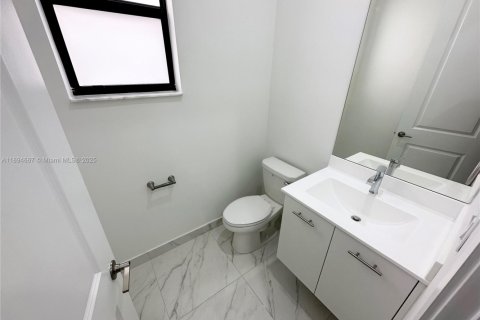 Casa en alquiler en Miramar, Florida, 5 dormitorios, 314.1 m2 № 1947109 - foto 5