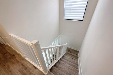 Casa en alquiler en Miramar, Florida, 5 dormitorios, 314.1 m2 № 1947109 - foto 10