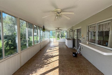 Casa en venta en Zephyrhills, Florida, 3 dormitorios, 190.64 m2 № 1906240 - foto 13