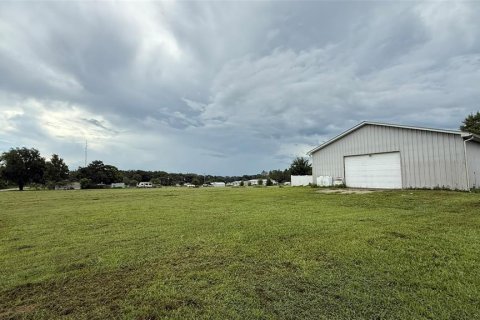 Casa en venta en Zephyrhills, Florida, 3 dormitorios, 190.64 m2 № 1906240 - foto 29