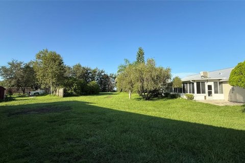 Casa en venta en Zephyrhills, Florida, 3 dormitorios, 190.64 m2 № 1906240 - foto 17
