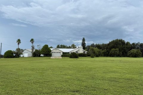 Casa en venta en Zephyrhills, Florida, 3 dormitorios, 190.64 m2 № 1906240 - foto 20