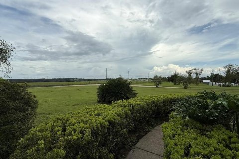 Casa en venta en Zephyrhills, Florida, 3 dormitorios, 190.64 m2 № 1906240 - foto 21