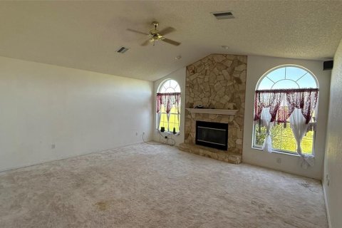 Casa en venta en Zephyrhills, Florida, 3 dormitorios, 190.64 m2 № 1906240 - foto 5