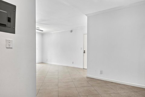 Купить кондоминиум в Плантация, Флорида 1 комната, 58.06м2, № 2261282 - фото 5
