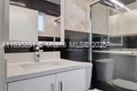 Casa en venta en Boca Raton, Florida, 3 dormitorios, 105.17 m2 № 1946046 - foto 15
