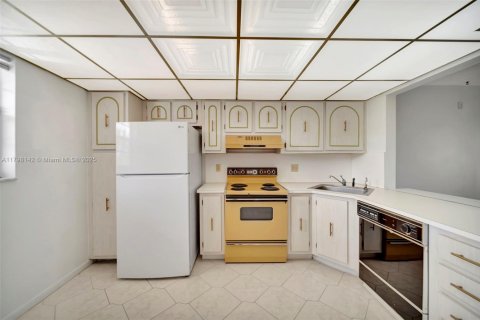 Купить кондоминиум в Санрайз, Флорида 2 спальни, 107.95м2, № 1861310 - фото 18