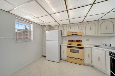 Купить кондоминиум в Санрайз, Флорида 2 спальни, 107.95м2, № 1861310 - фото 17