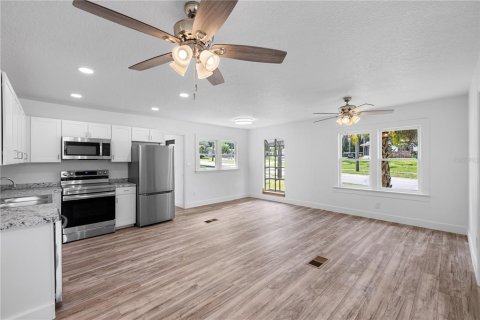 Appartement à louer à Brooksville, Floride: 2 chambres, 73.86 m2 № 2406660 - photo 2