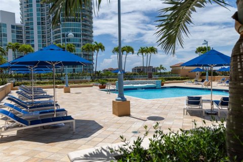 Copropriété à vendre à Miami Beach, Floride: 2 chambres, 100.33 m2 № 1921261 - photo 28