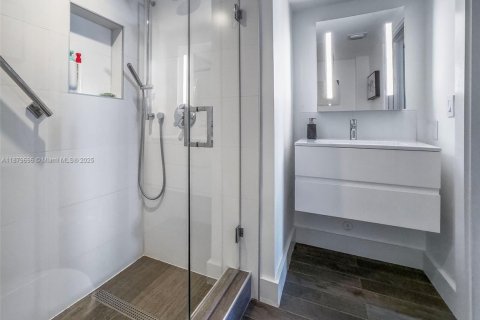 Copropriété à vendre à Miami Beach, Floride: 2 chambres, 100.33 m2 № 1921261 - photo 8