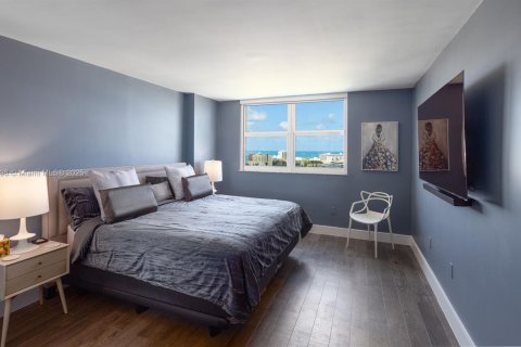 Copropriété à vendre à Miami Beach, Floride: 2 chambres, 100.33 m2 № 1921261 - photo 12