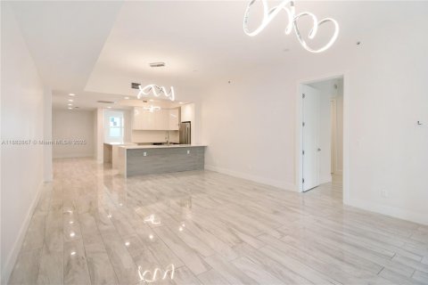 Купить кондоминиум в Норт-Майами, Флорида 3 спальни, 182.74м2, № 1978754 - фото 5